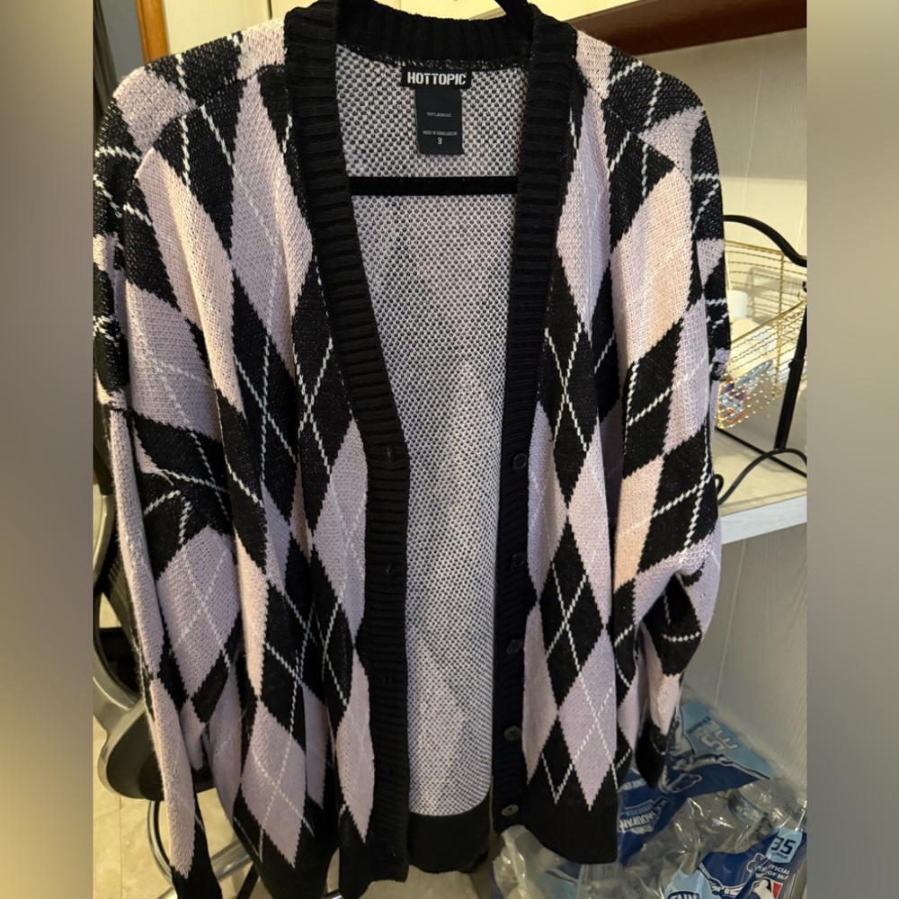 Hot Topic Black and Purple Knit Sweater